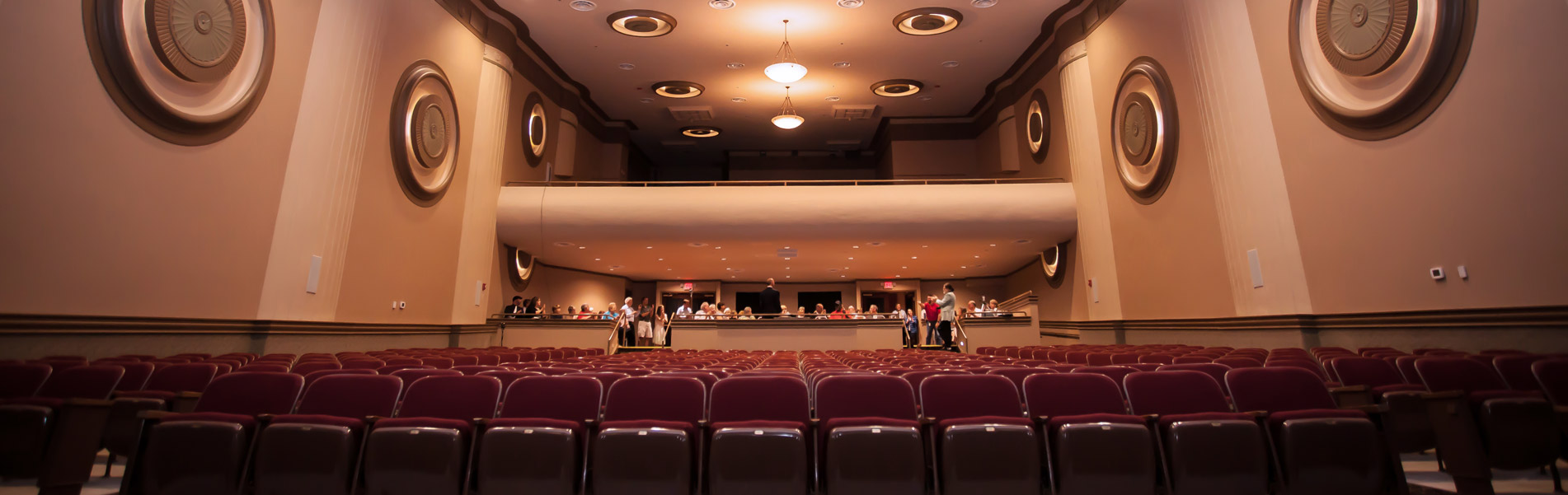 theater-with-red-seats-gold-walls